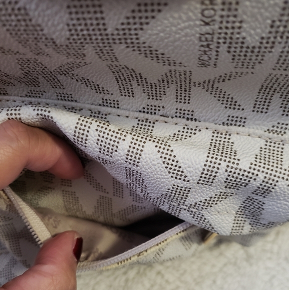 ❣SOLD Michael Kors Backpack❣ - Picture 10 of 14